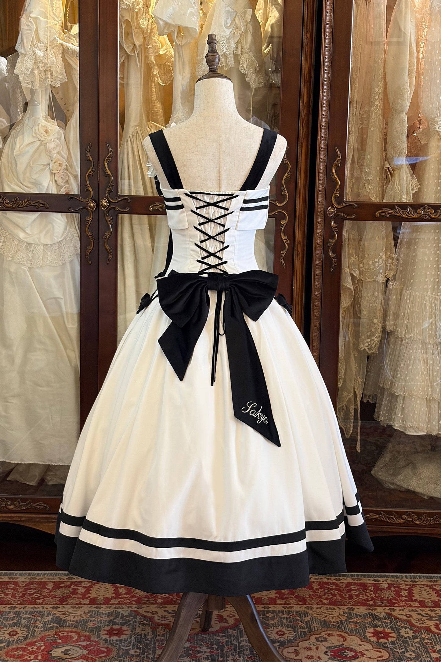 【Date limite de précommande : 29 juillet】Ensemble robe JKS lolita élégante à ruban classique et broderie (avec corsage) + ensemble d’accessoires