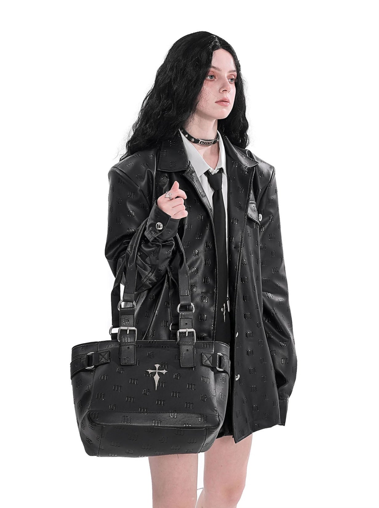 ゴシッククロスエンボスショルダーバッグ