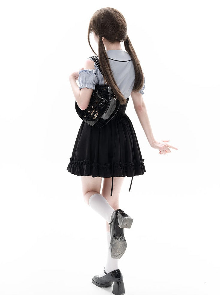 オープンショルダートップス+ハートベルトフレアスカート