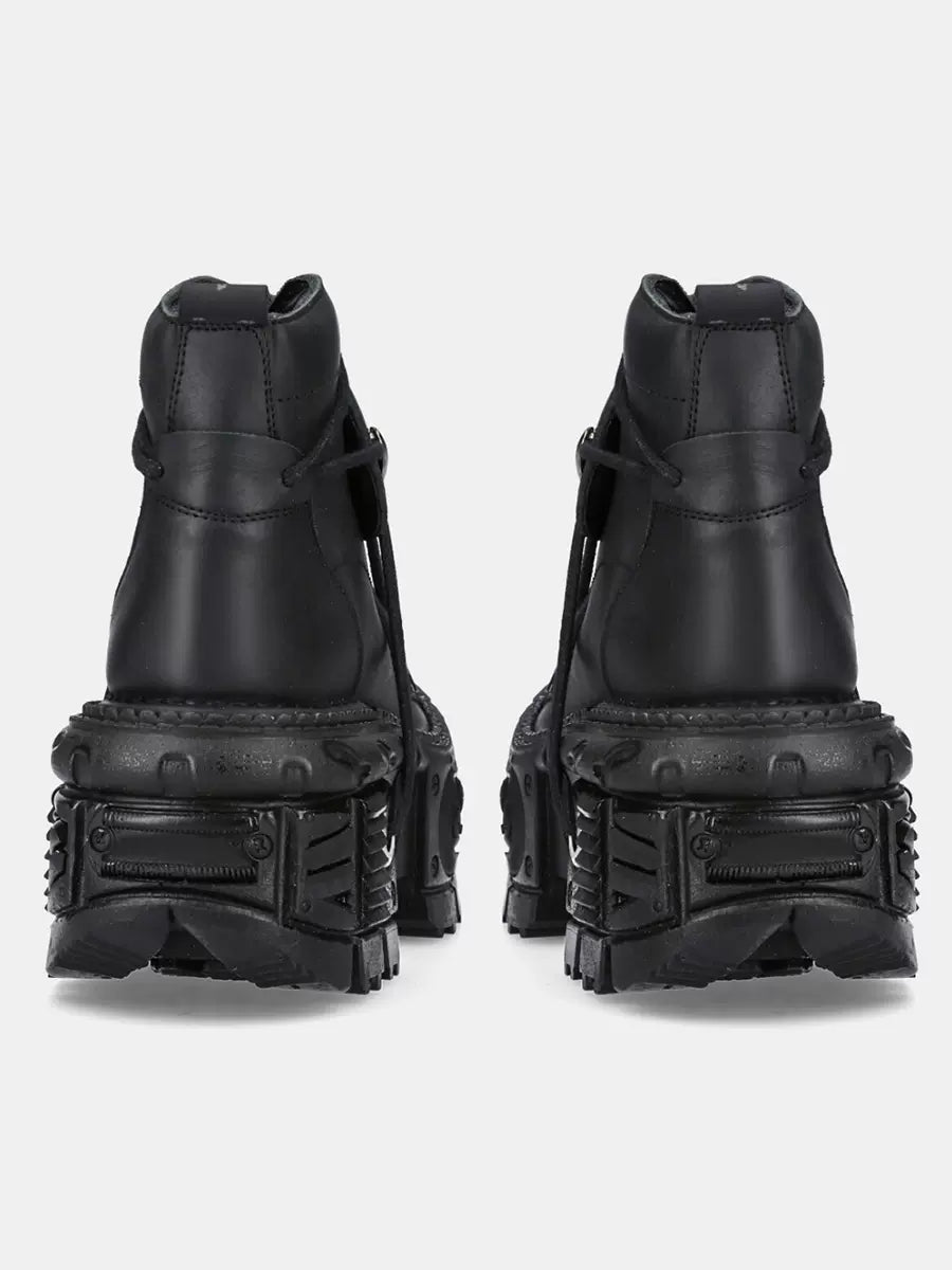 深色朋克金属系带高帮短靴