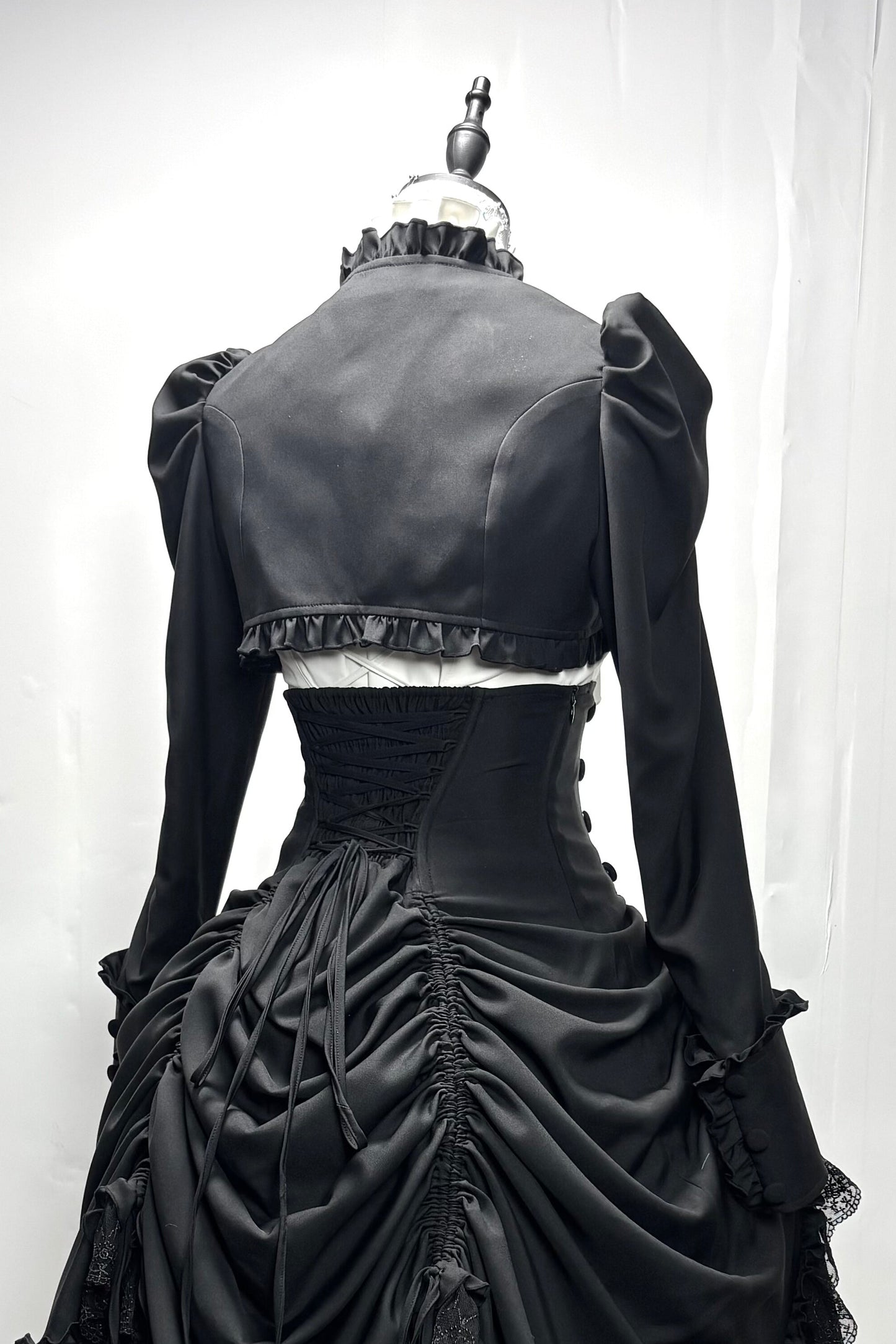 【3月6日予約締切】ダークゴシックブラックコルセットレイヤードプルアップスカート