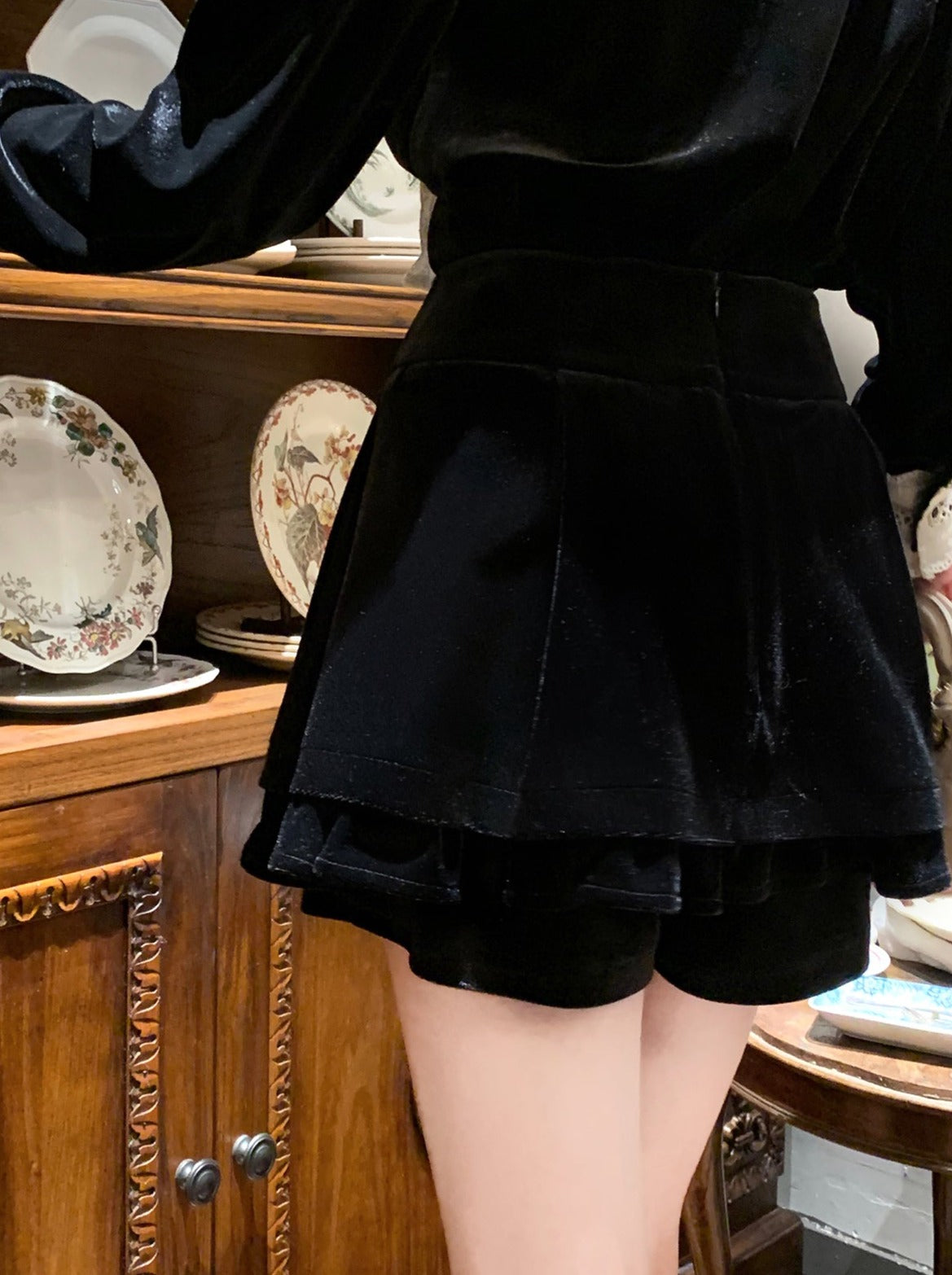 Xiaoshan Fen Suit Black Bell Bet Tops + Culott