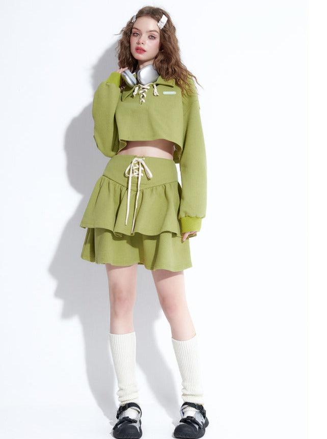 레이스업 넥 캐주얼 탑 + 쇼트 스커트