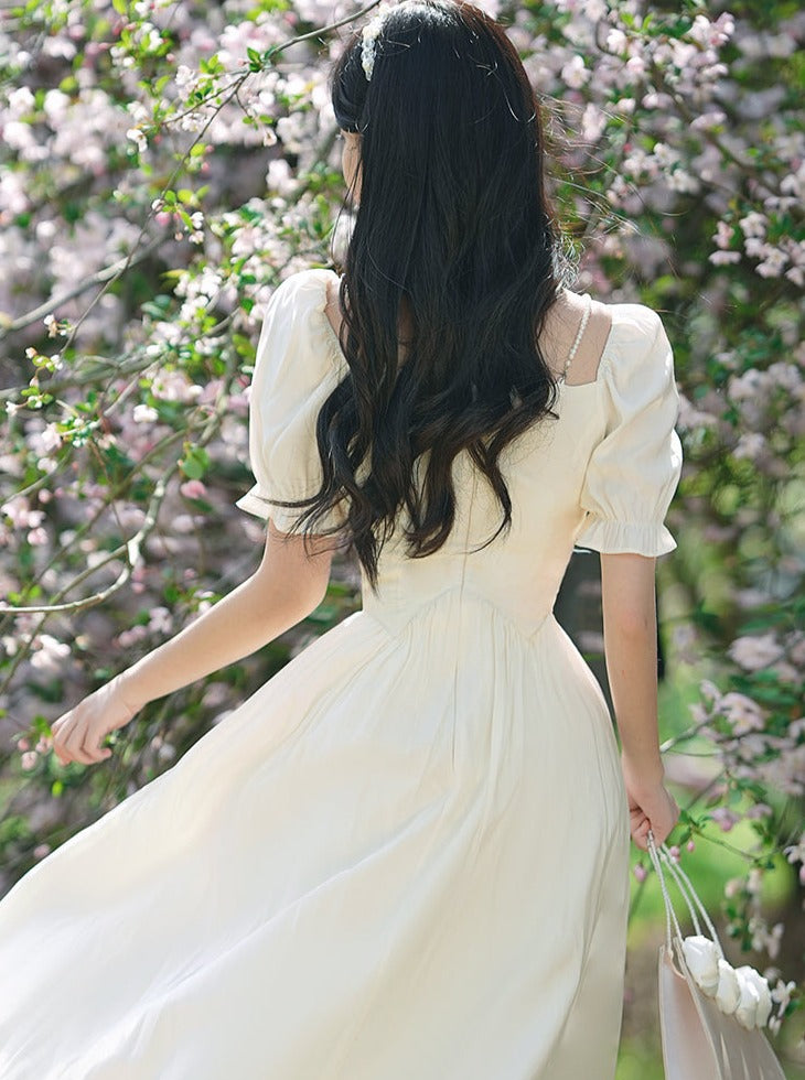 浪漫的法式复古连衣裙