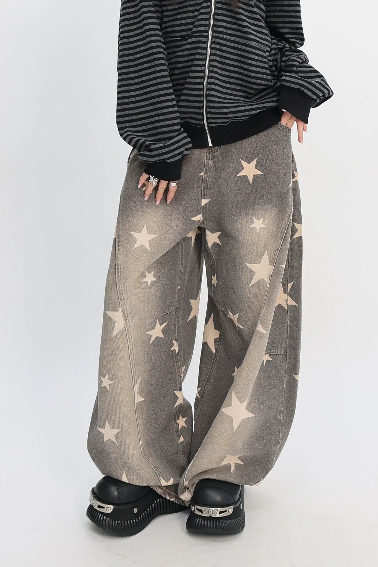 Pantaloni in denim a gamba larga con gradiente a stella