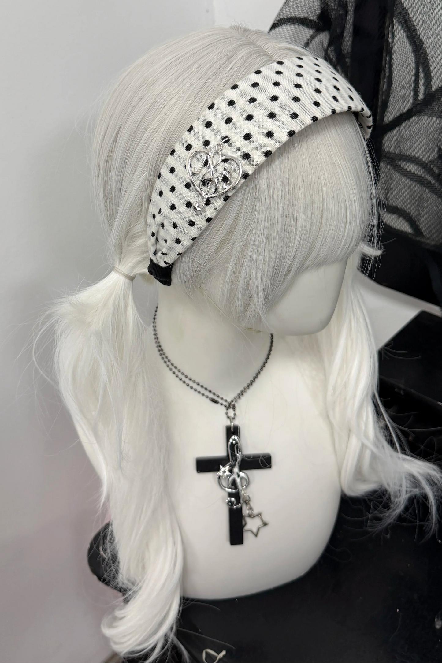 Gepunktetes Herz-Haarband