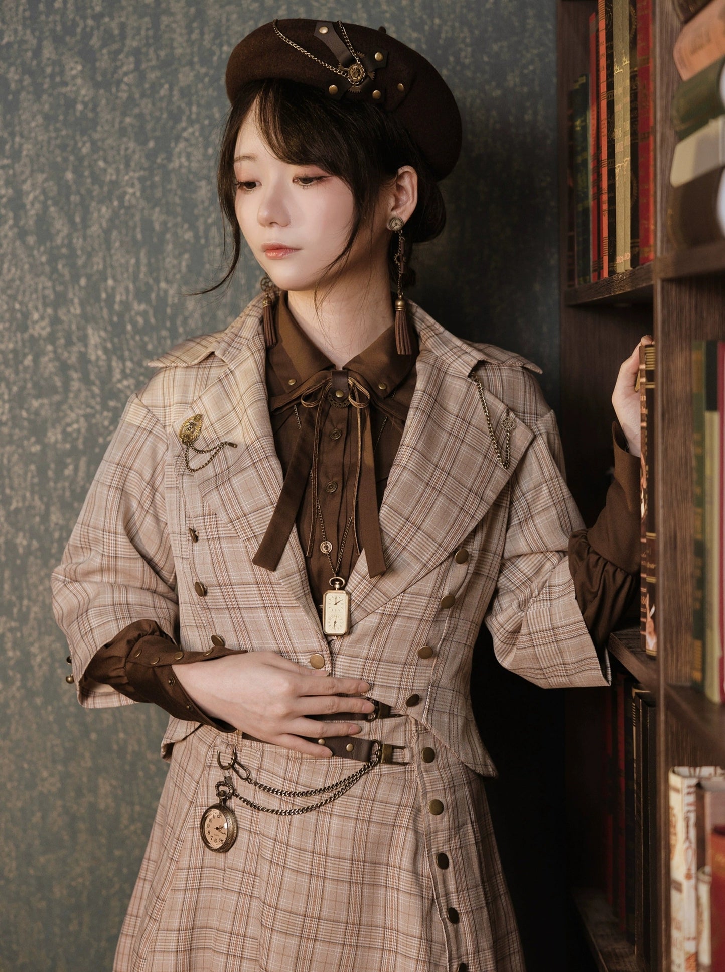 ダークブラウンレトロシャツ