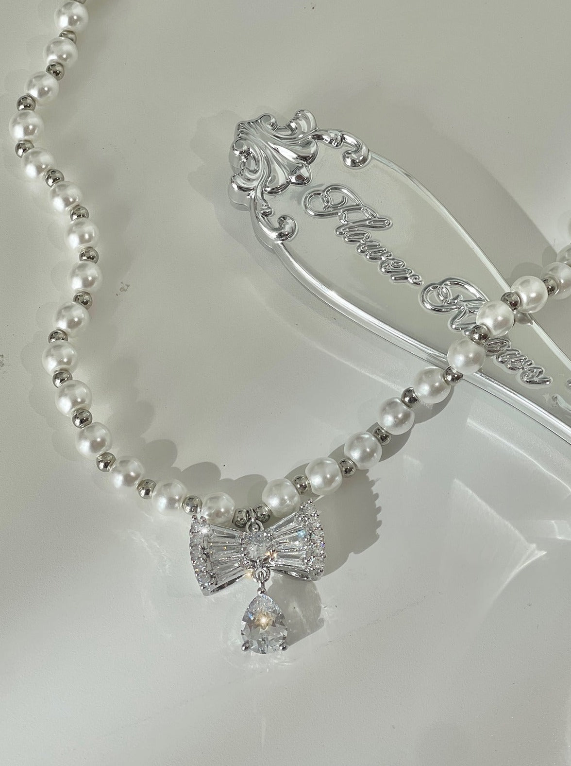 스파클링 지르콘 리본 진주 목걸이