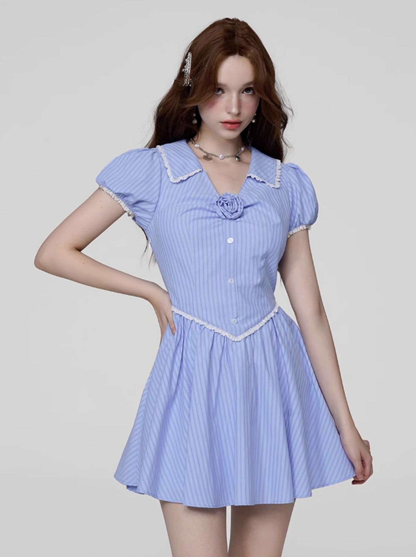 浪漫的玫瑰粉袖连衣裙