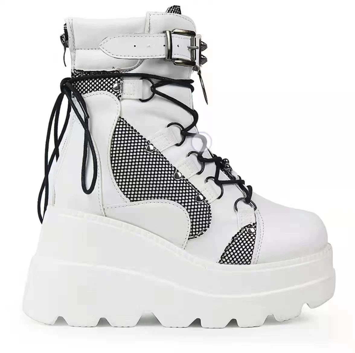 Nieten-Gürtel Schnür-Plateaustiefel