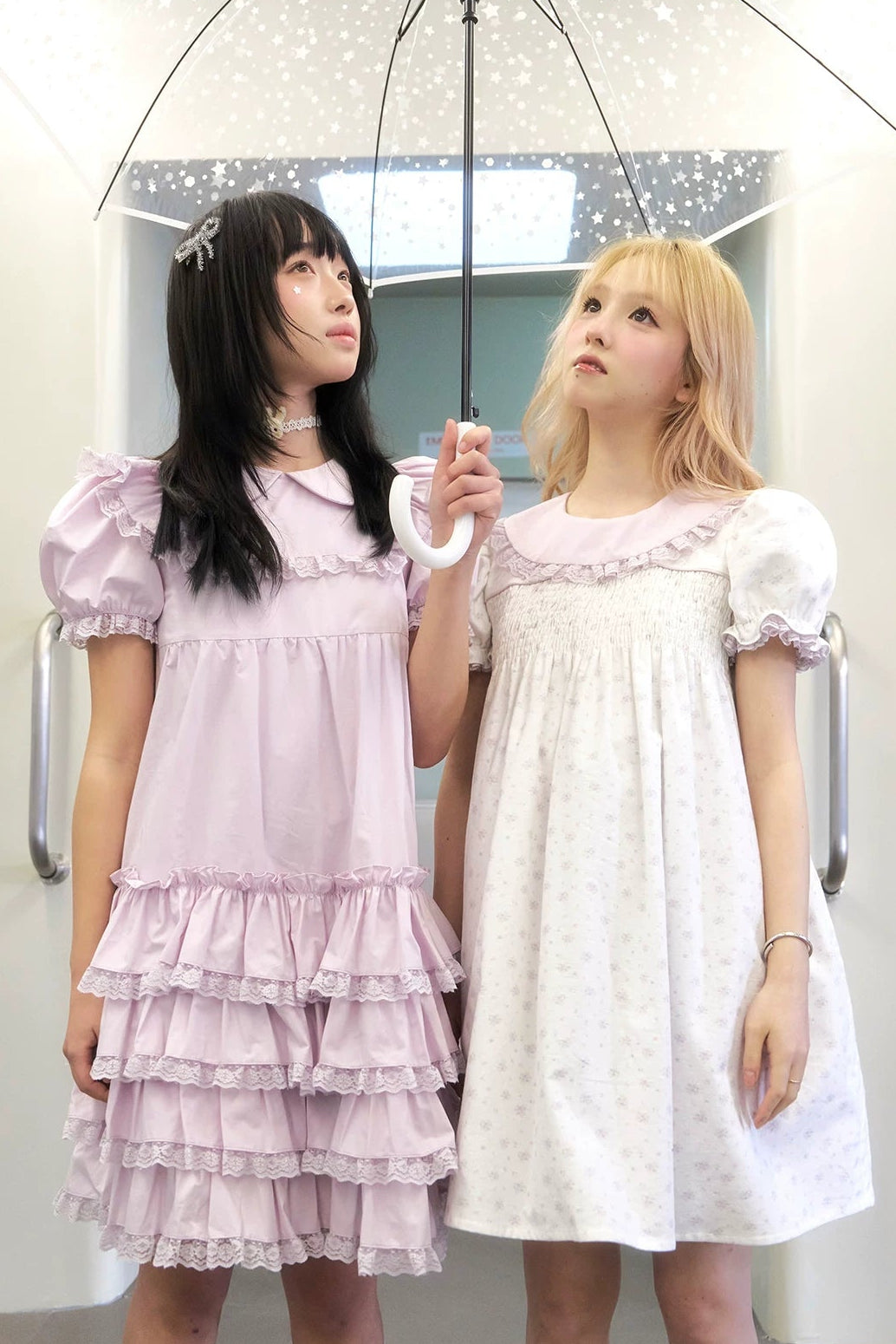 浅紫色蕾丝蛋糕连衣裙