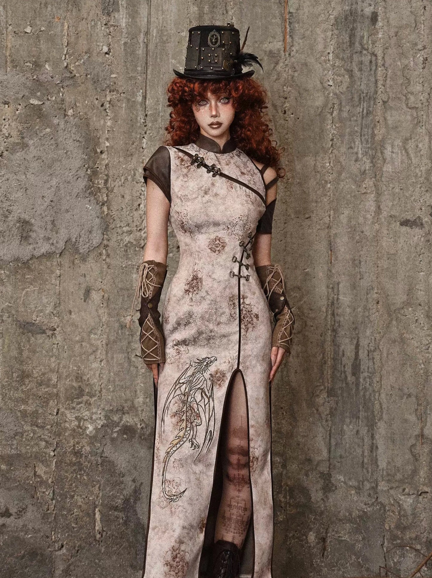 レトロパンクストラップドラゴンエンブロイダリーチャイナスリットドレス