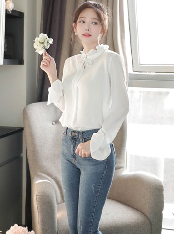 トランペットスリーブスリムホワイトシャツ