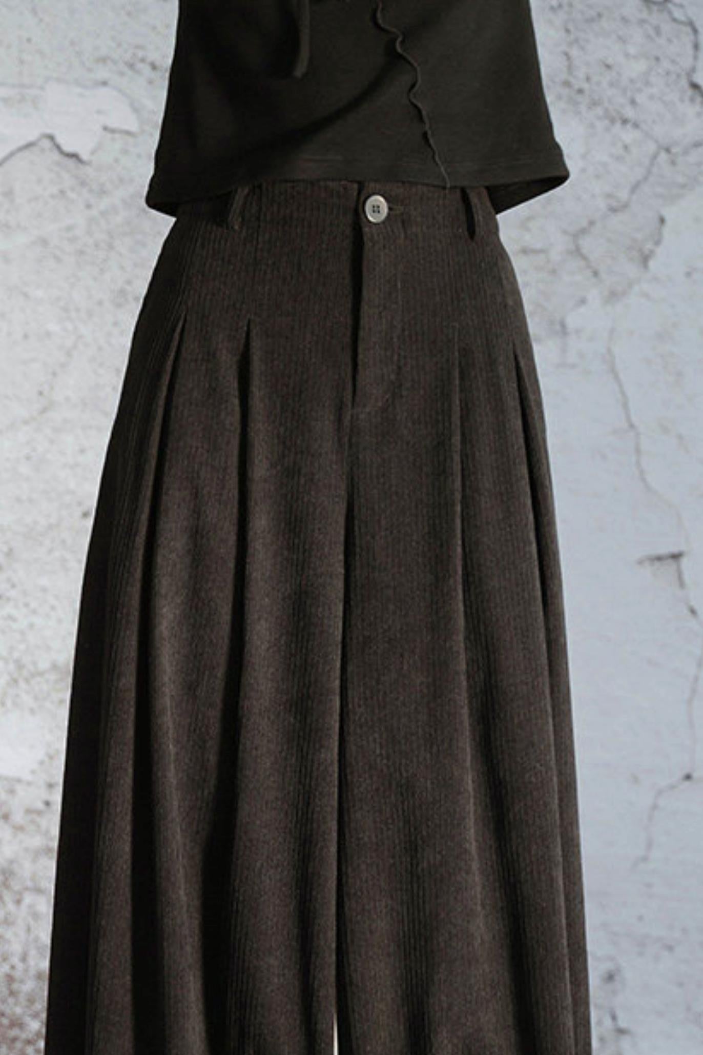 Three-dimensional corduroy pants