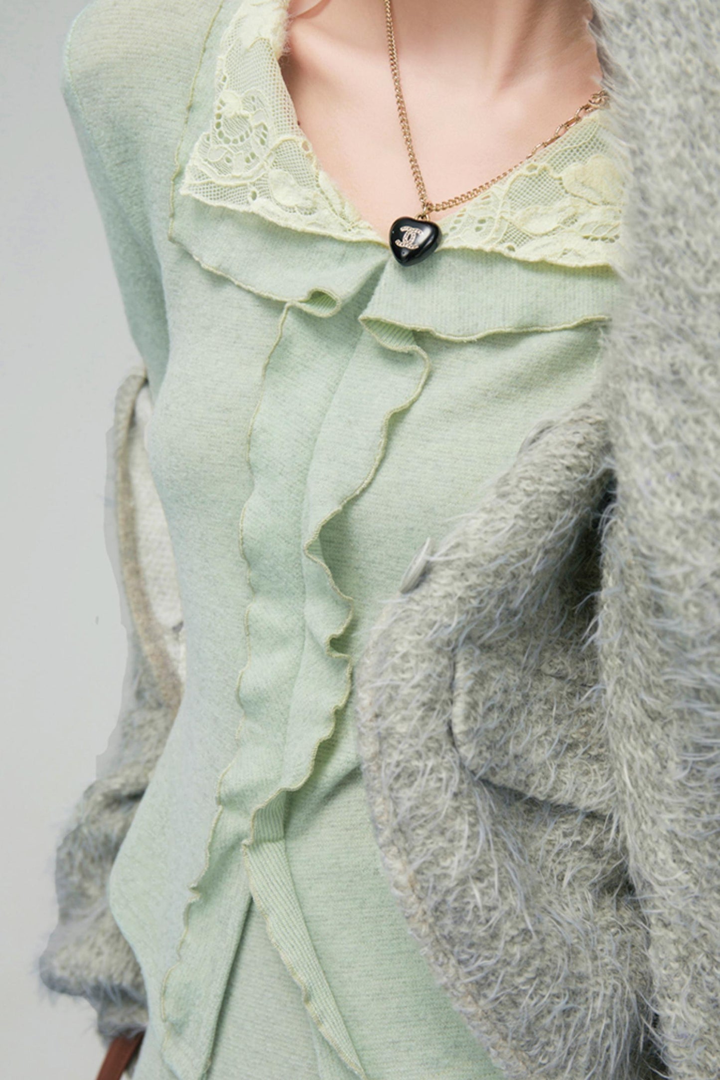 レースカラーニットトップス+アシメスカート