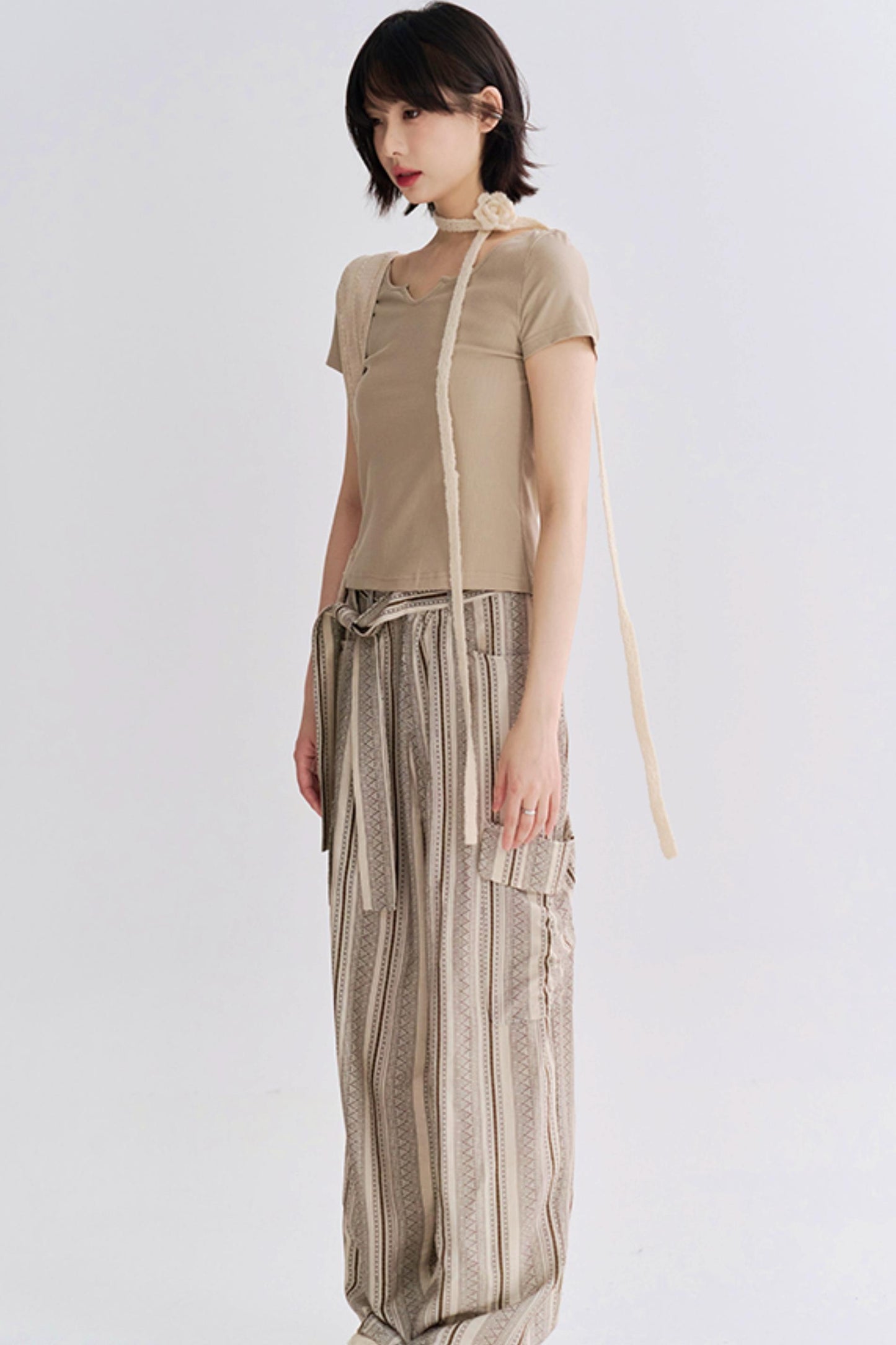 Ribbed Large Neckline Cropped Tee Shirt