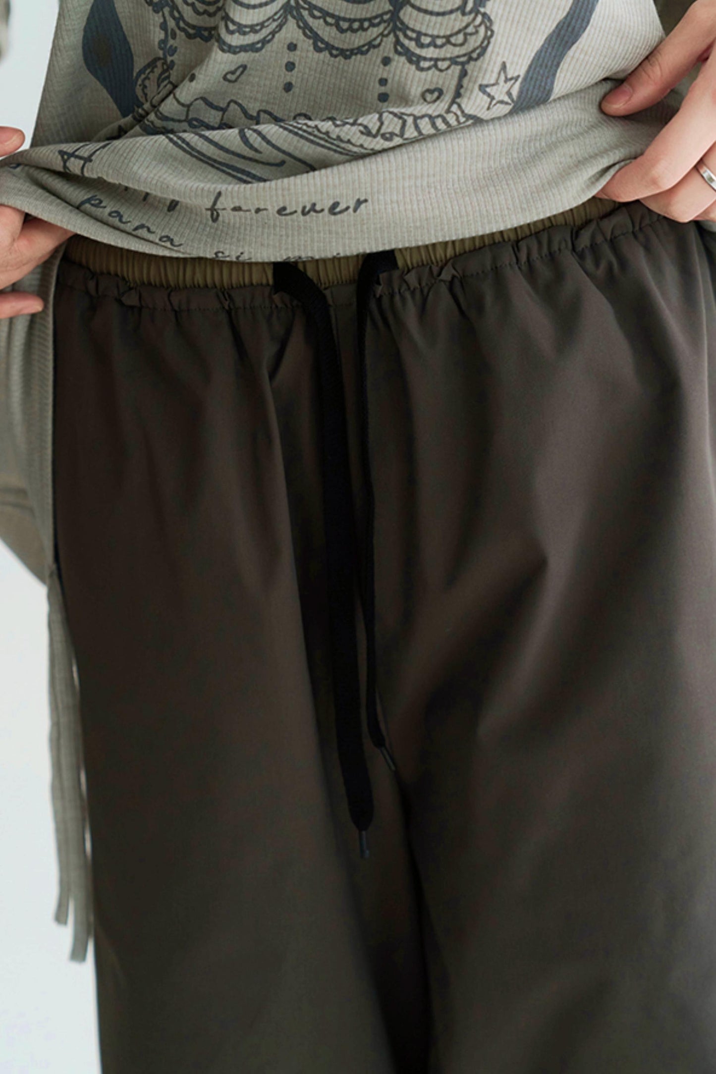 カジュアルニーディテールカーゴパンツ