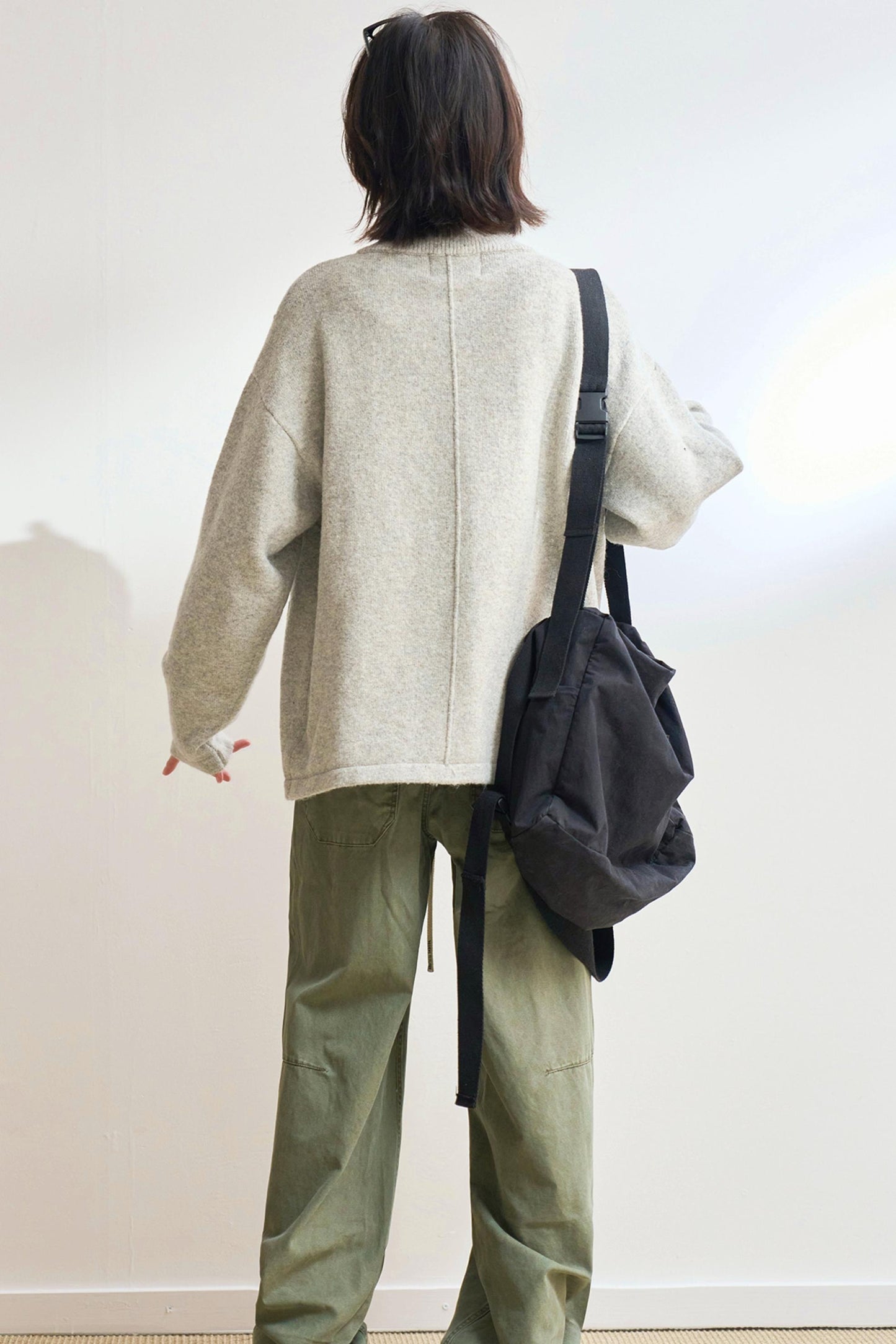 ミニマルソリッドストレートレッグパンツ