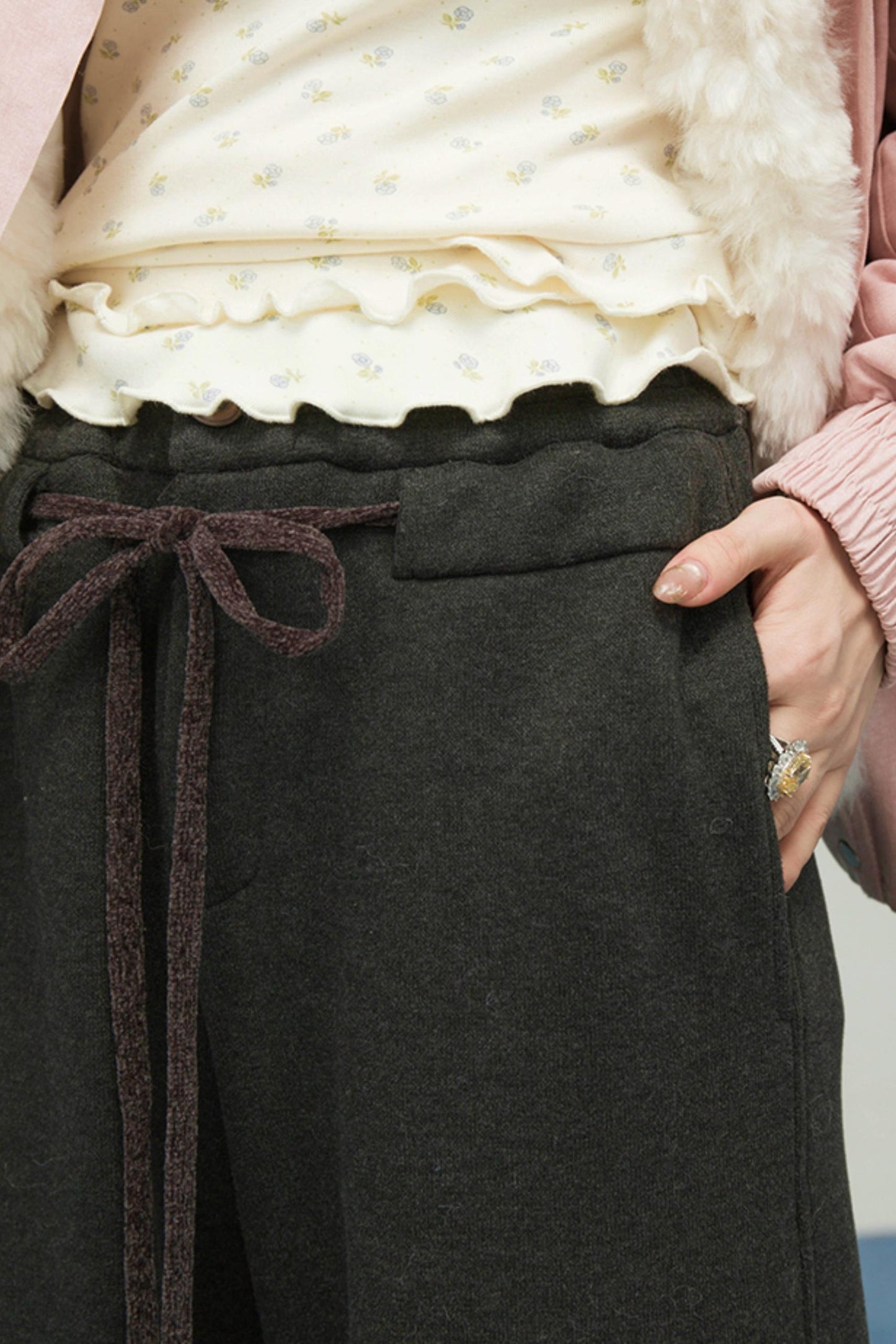 ミルキーアプリコットフローラルトップス