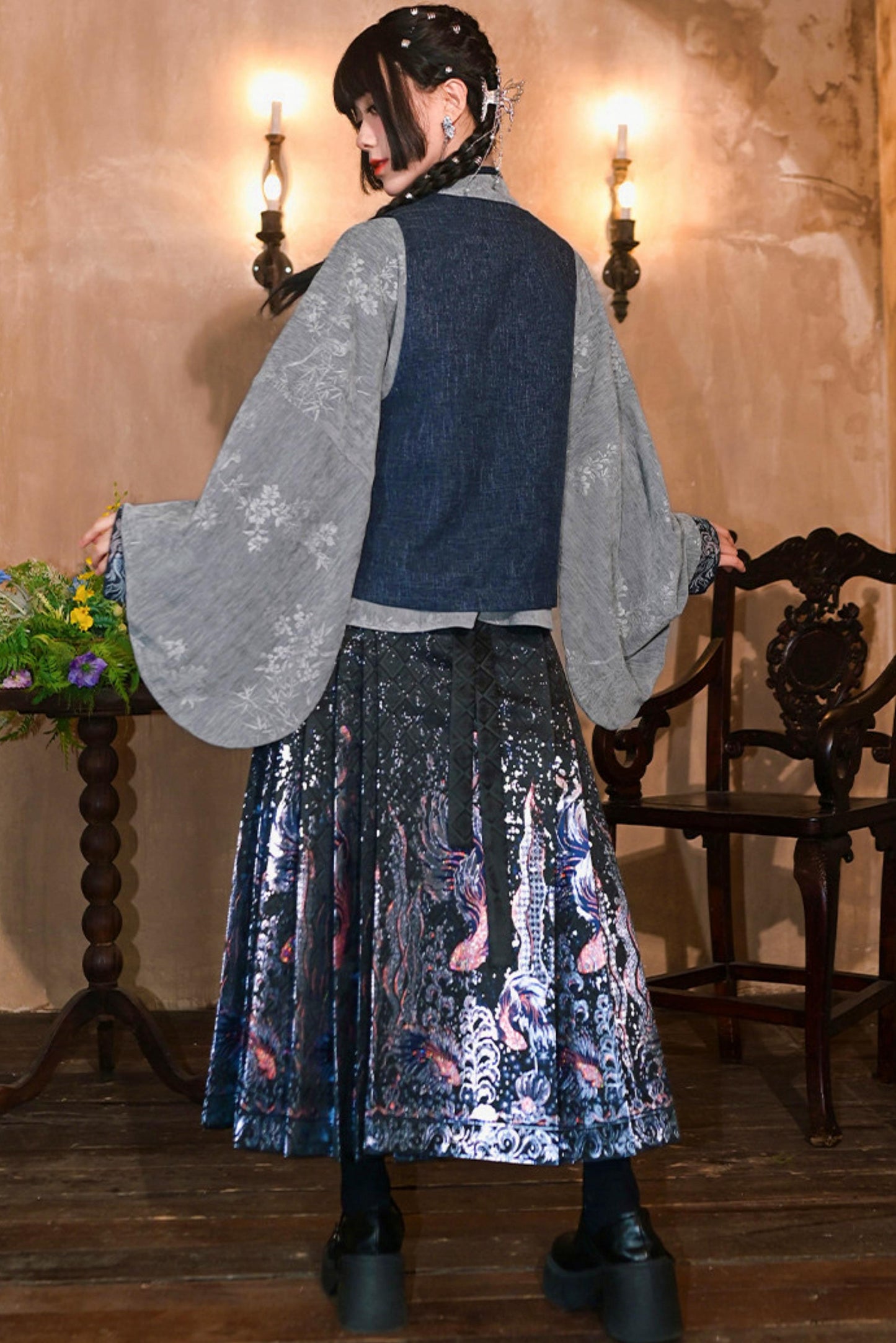 浮动鱼鳍织锦裙