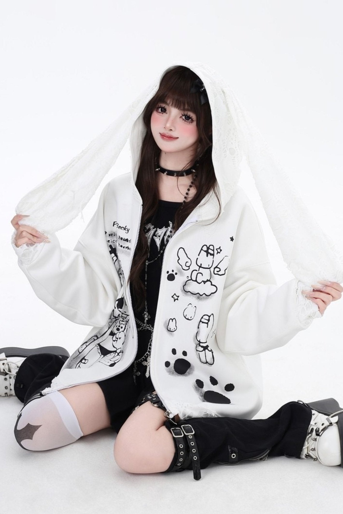 グラフィティラビットイヤーフーディースウェット