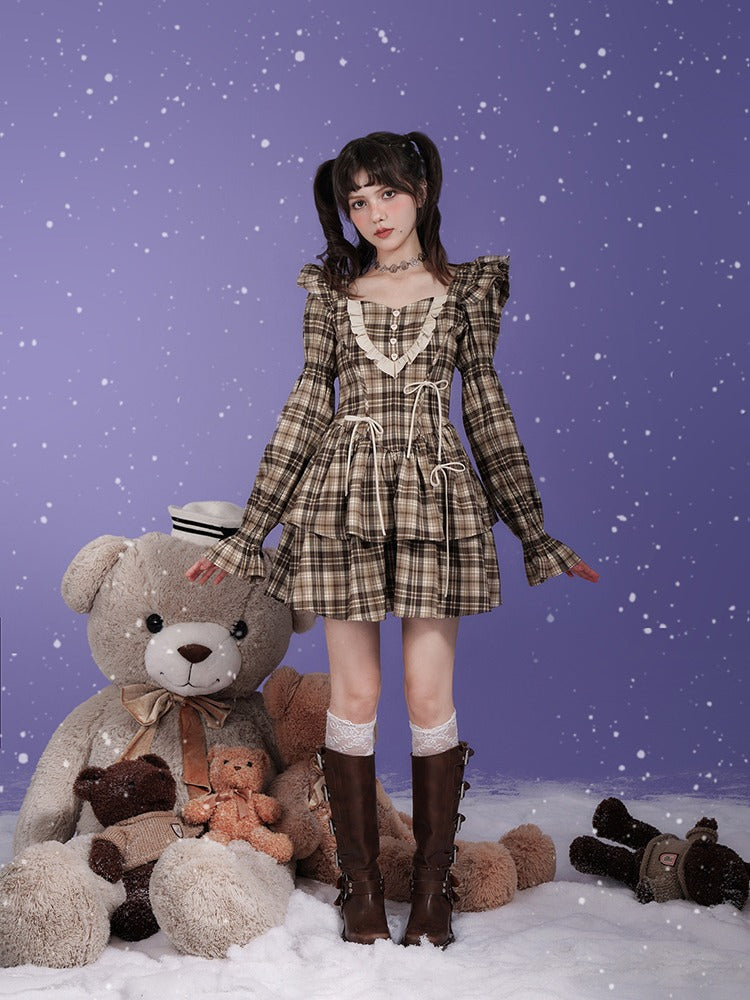 格纹荷叶边飞袖连衣裙