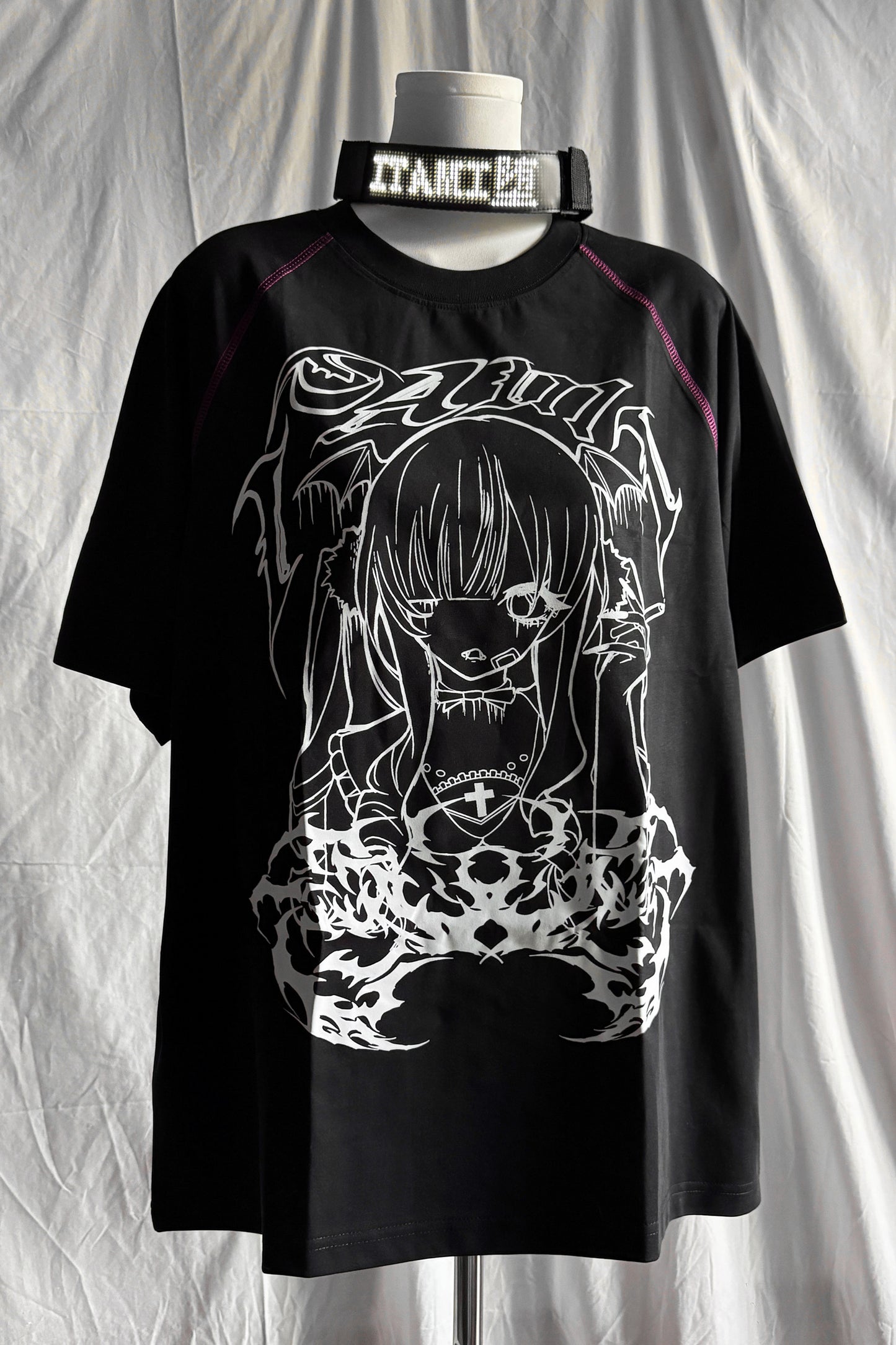 Krankhaft süßes Gothic-T-Shirt in lockerer Passform