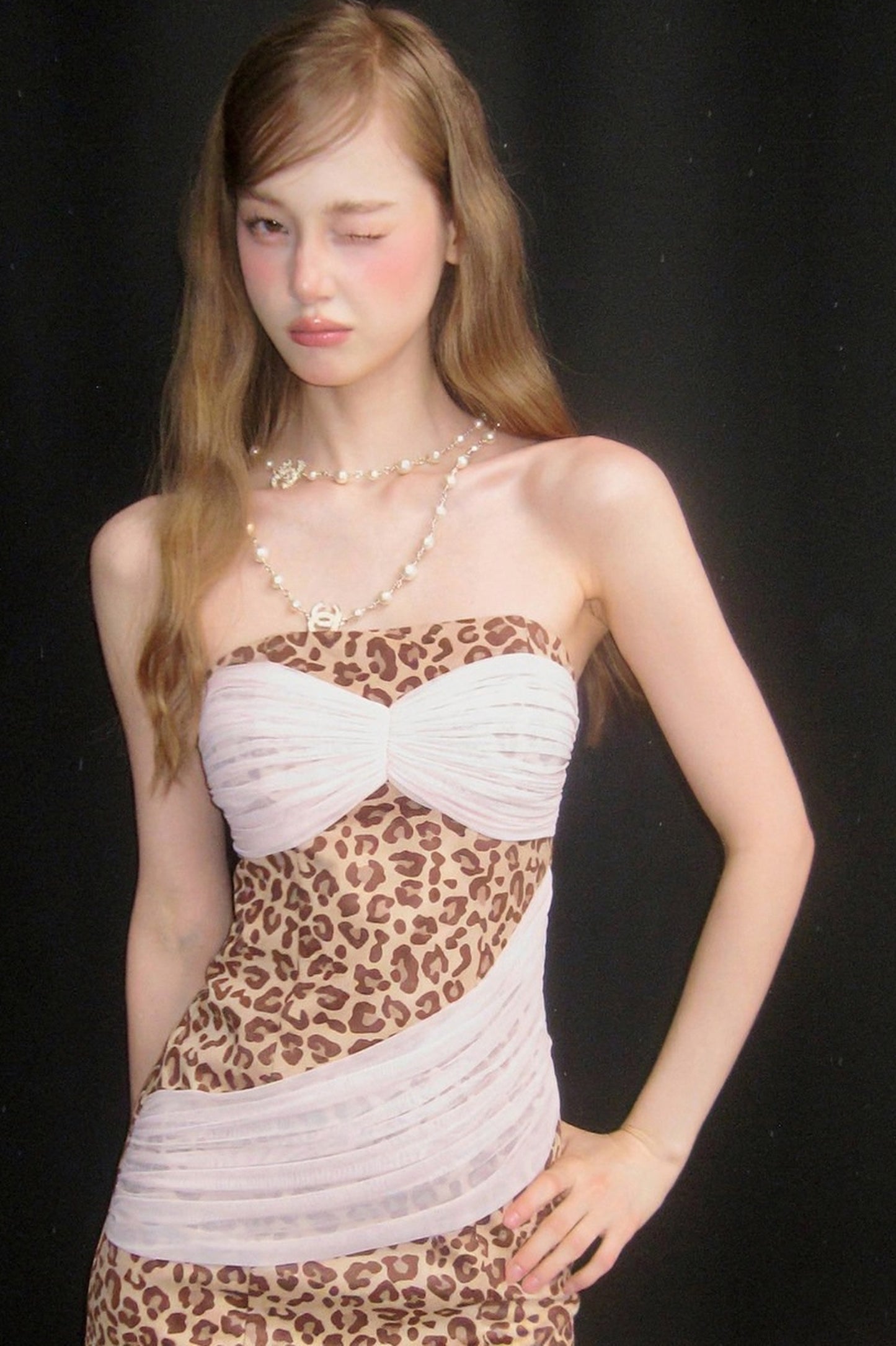 Abito rosa in tulle leopardato