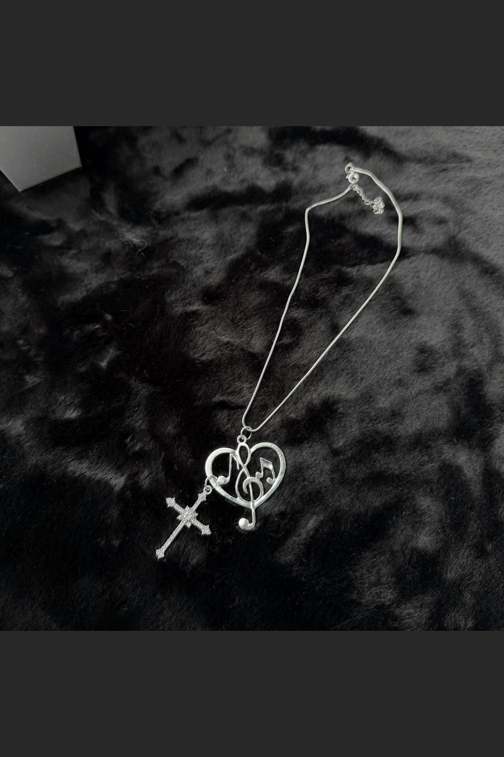 Heart Cross Bijou Necklace