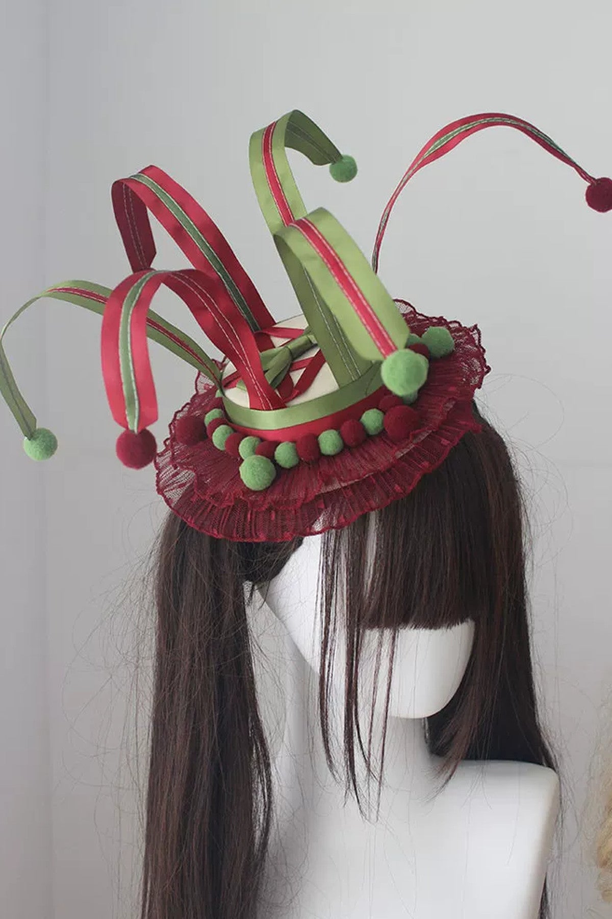 Lolita-Haaraccessoire: Clownhut zur Eröffnung