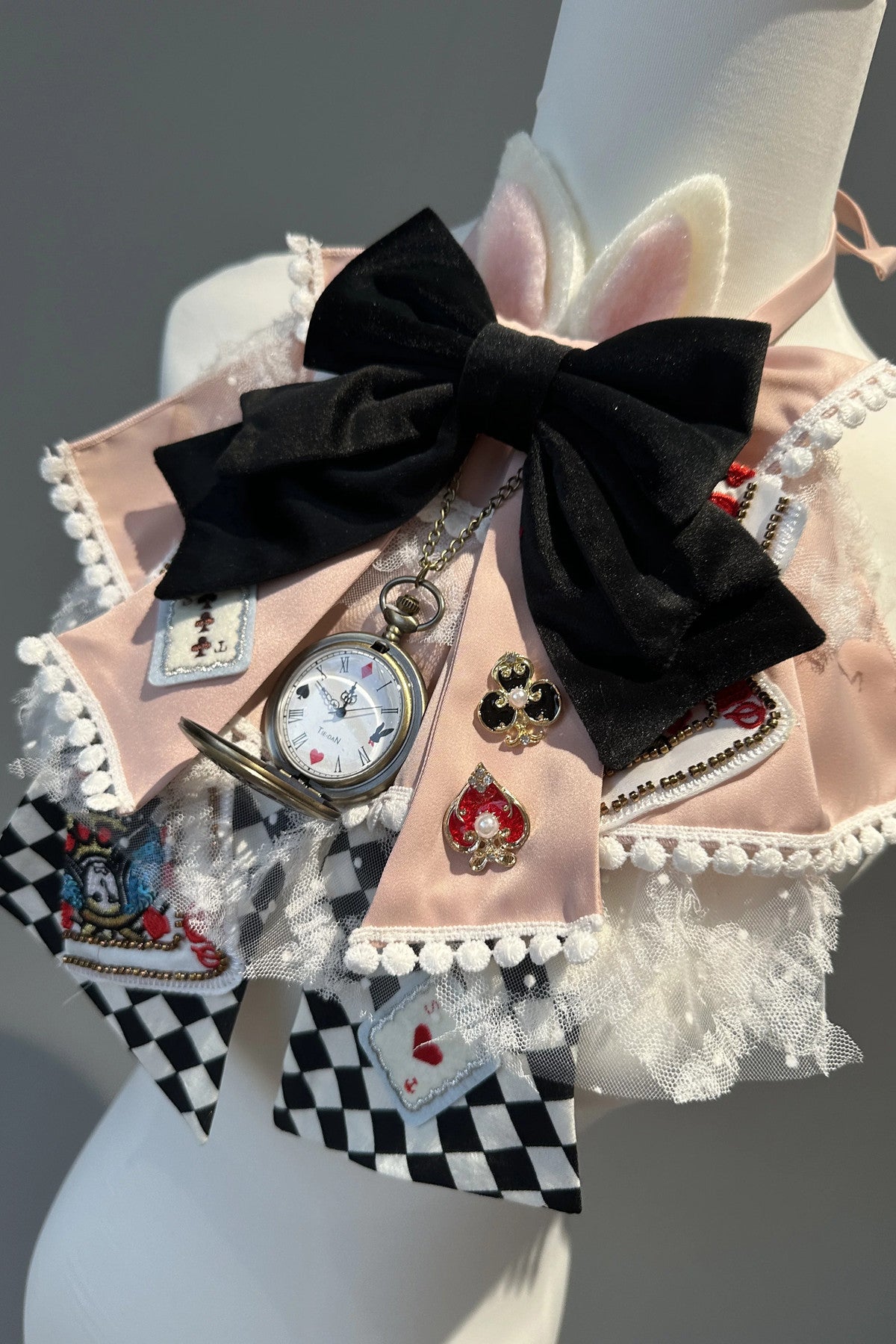 Pink Alice-Themed Prince-Style Bib Collar