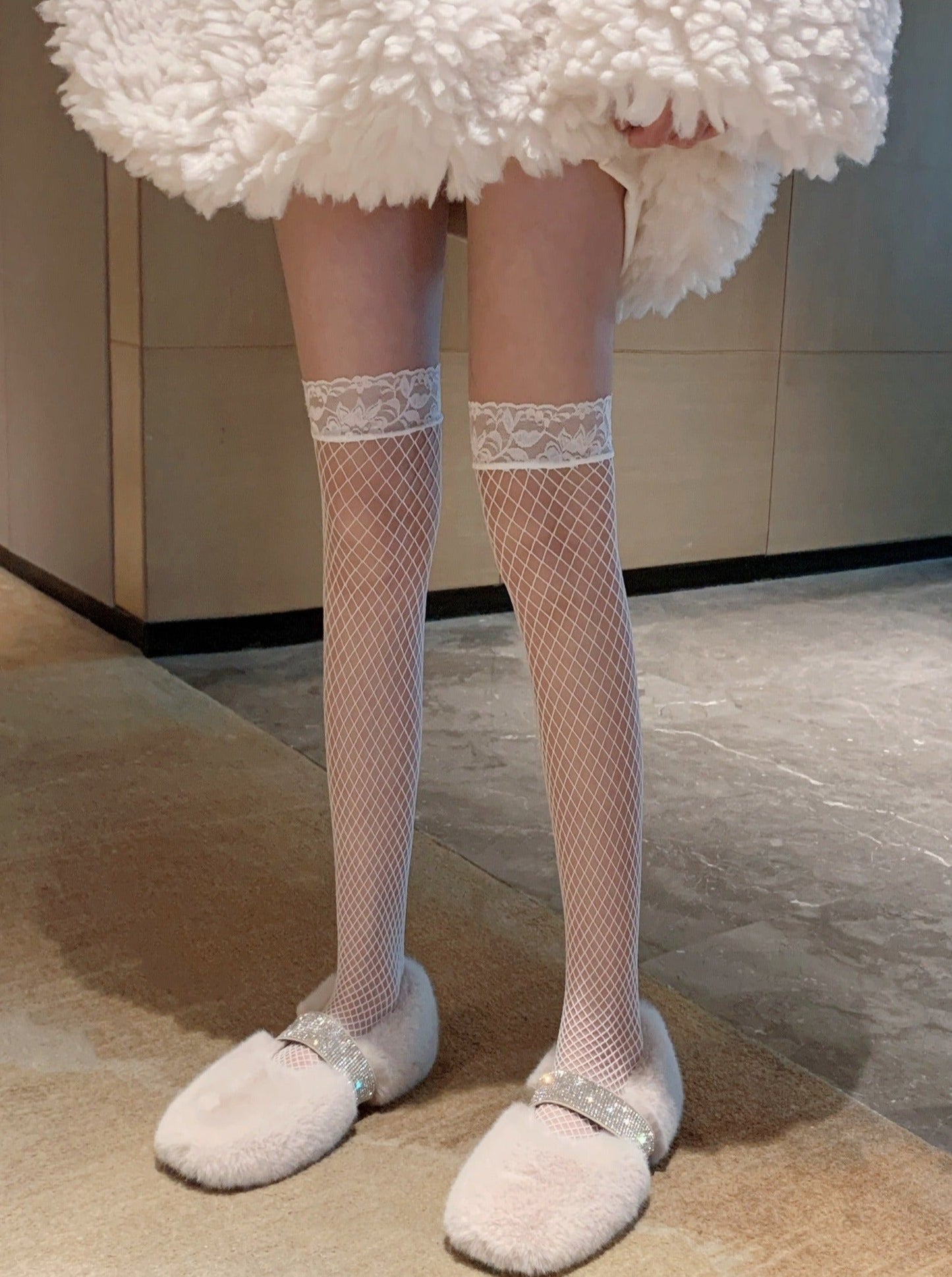 レースフィッシュネットニーハイソックス - LilyBlack