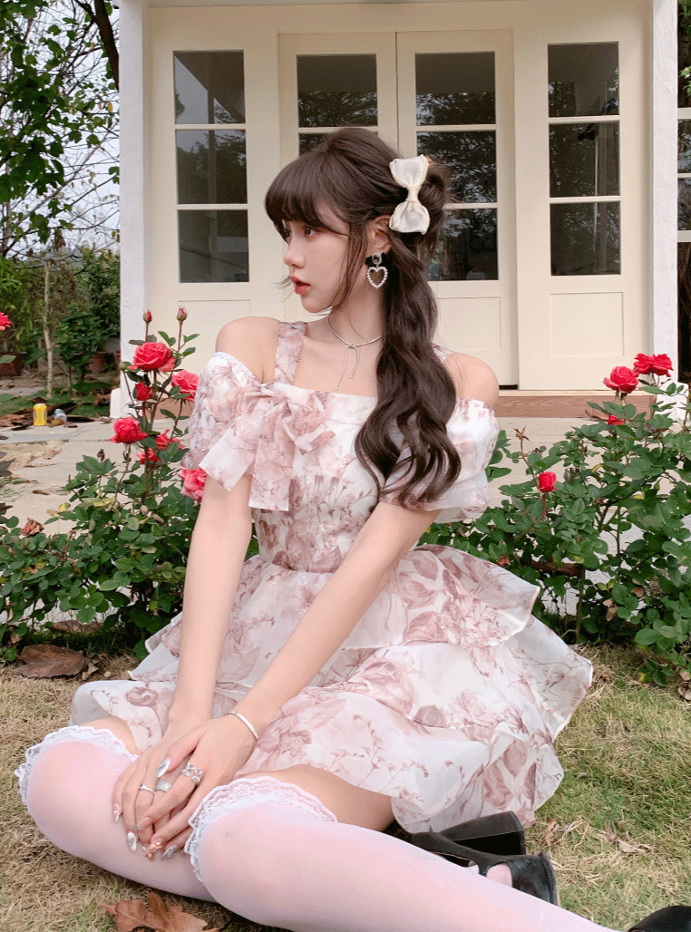 Robe princesse évasée à motifs de fleurs en tissu