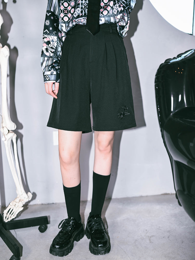 エンブロイダリータックハーフブラックパンツ