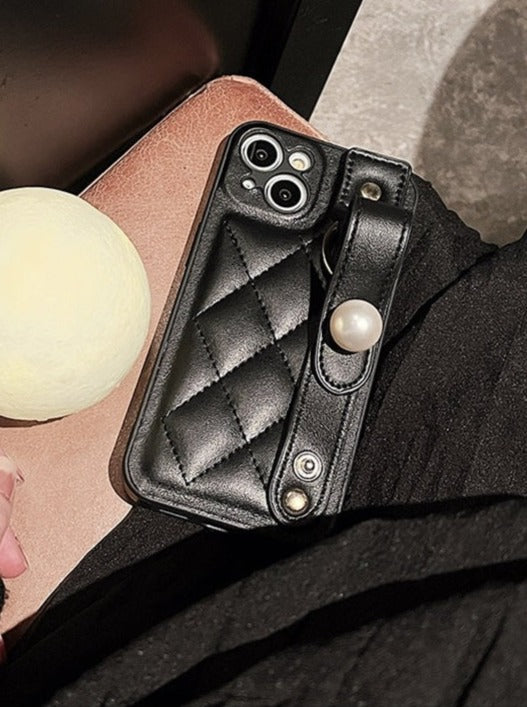 ダークリストバンドパールボタンスマホケース