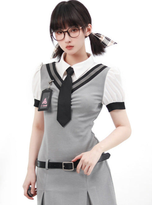 ネクタイカラーパフスリーブベルトレイヤードワンピース制服コーデ