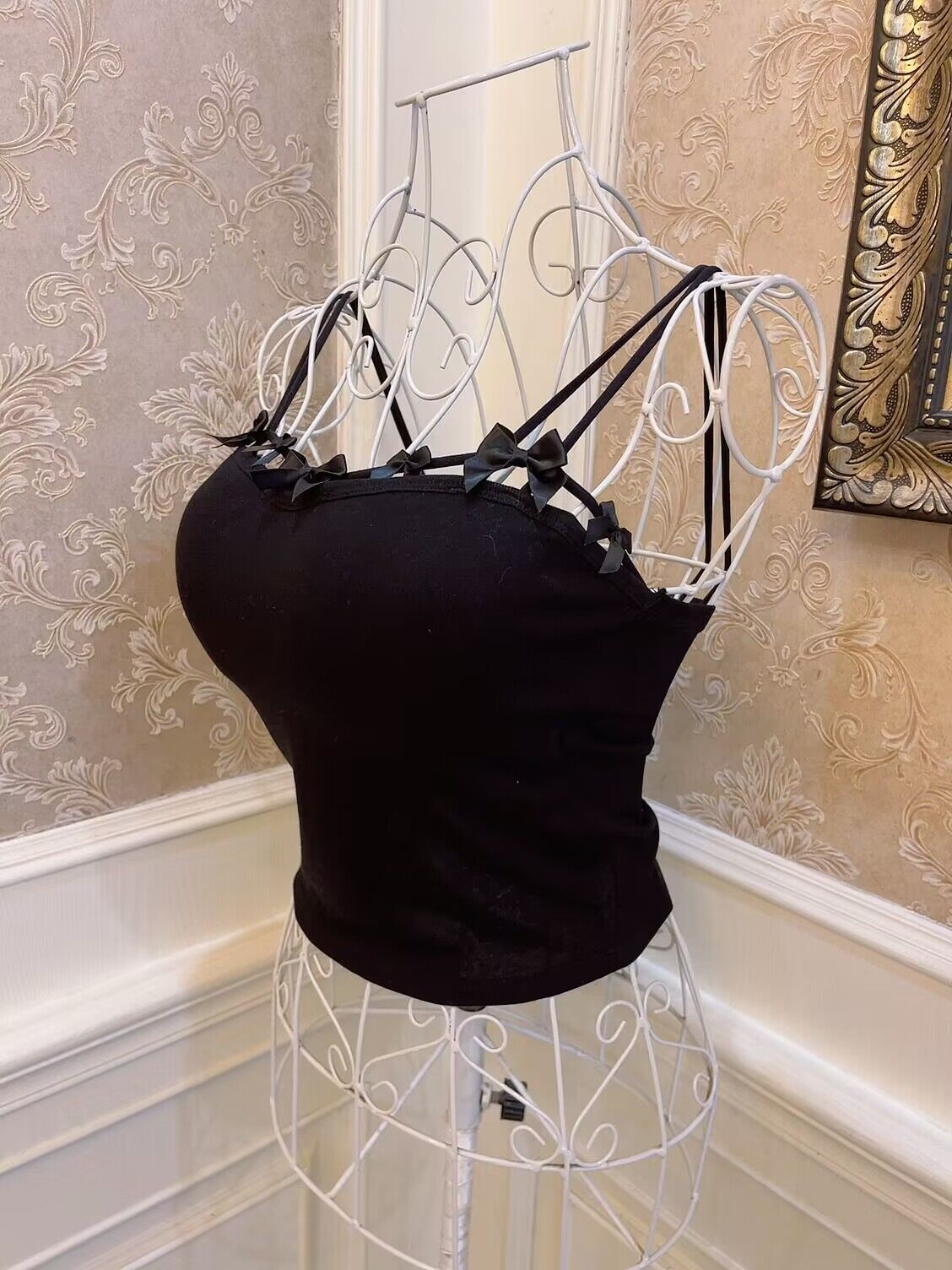 Simple design pure camisole