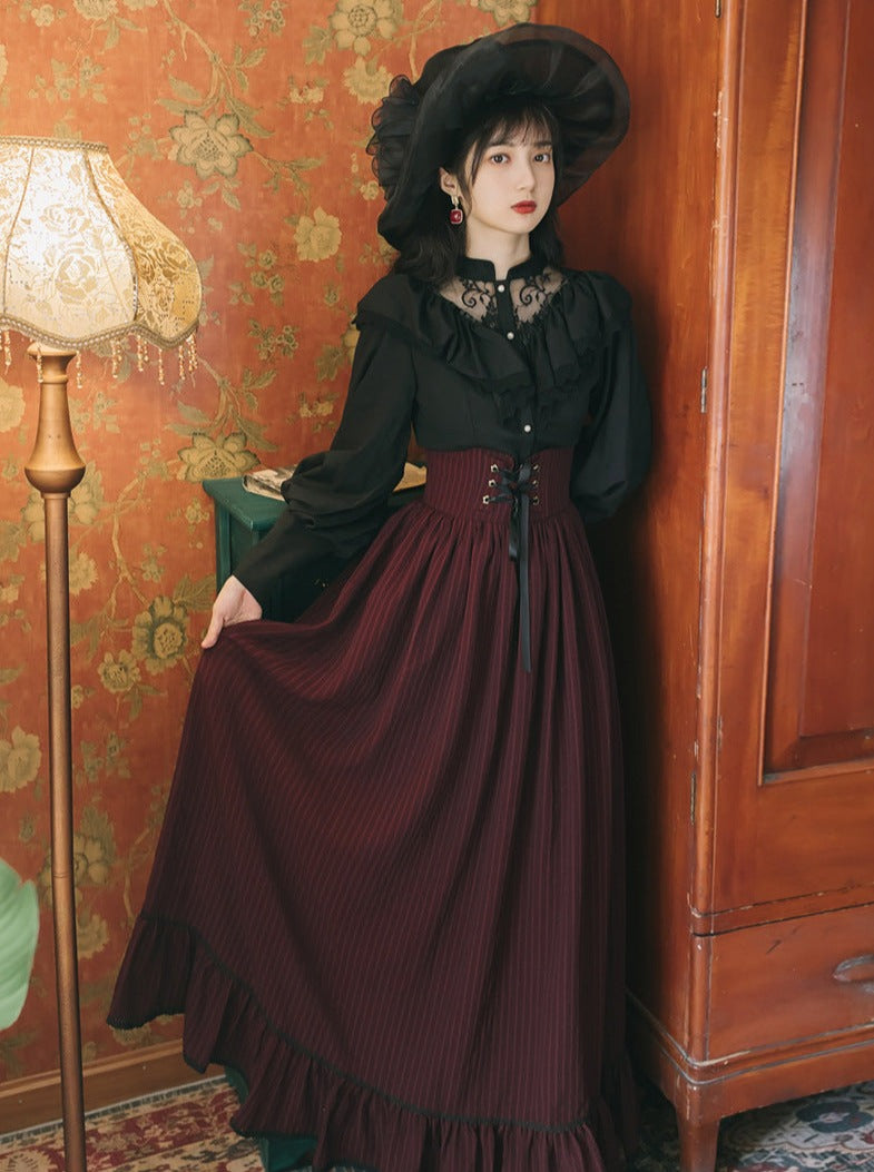 ラッフルレースブラウス+ストライプコルセットスカート