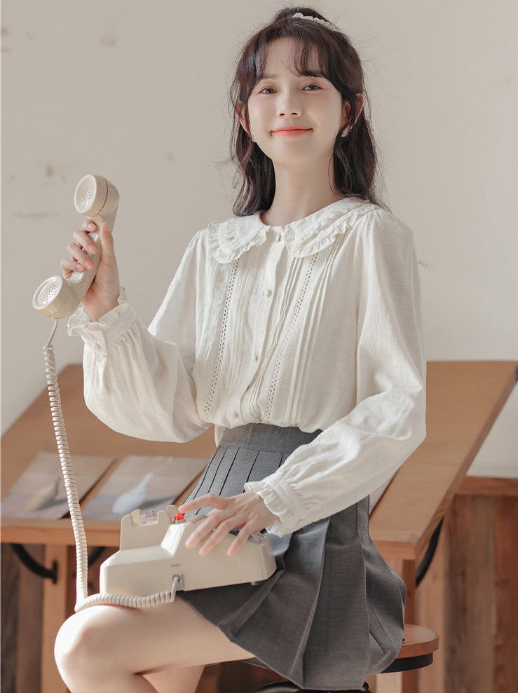 【新品】Frilled doll  flared blouse