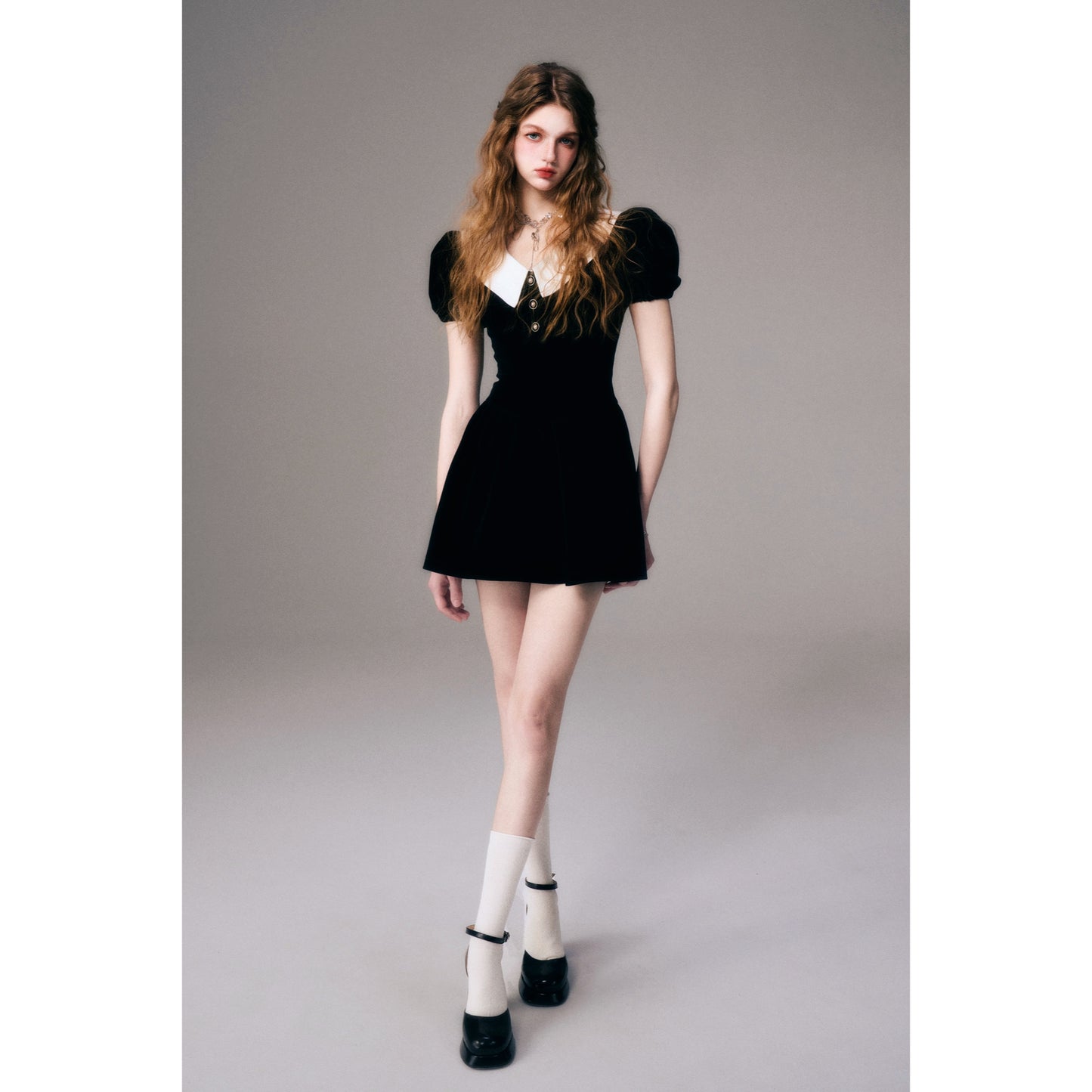 フレンチドールベルベットドレス