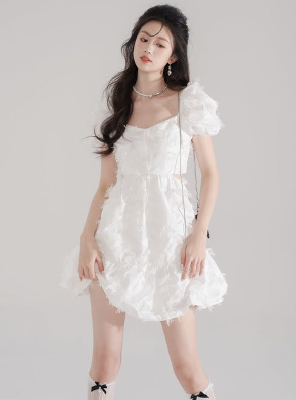 スクエアカラーパフスリーブシックホワイトドレス