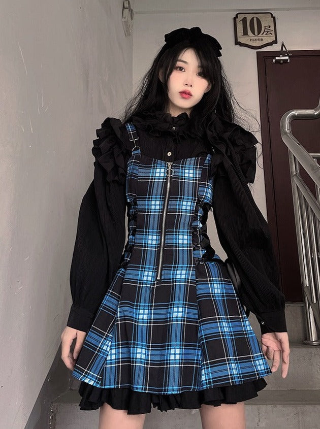 体积荷叶边上衣 + 蕾丝拉链格子裙 + 黑色荷叶边设计短裙