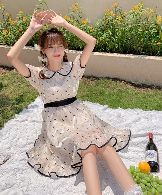 パフスリーブリボンシャイニーフリルワンピース - LilyBlack