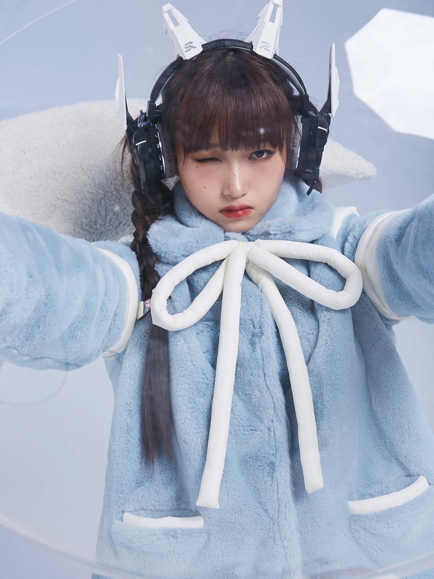 フロントリボンラインショルダーフラッフィーコート - LilyBlack