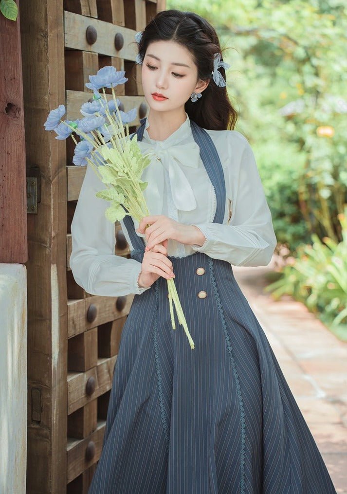 レースボウタイブラウス+ホルターネックバックレースアップフリルスカート - Belchic