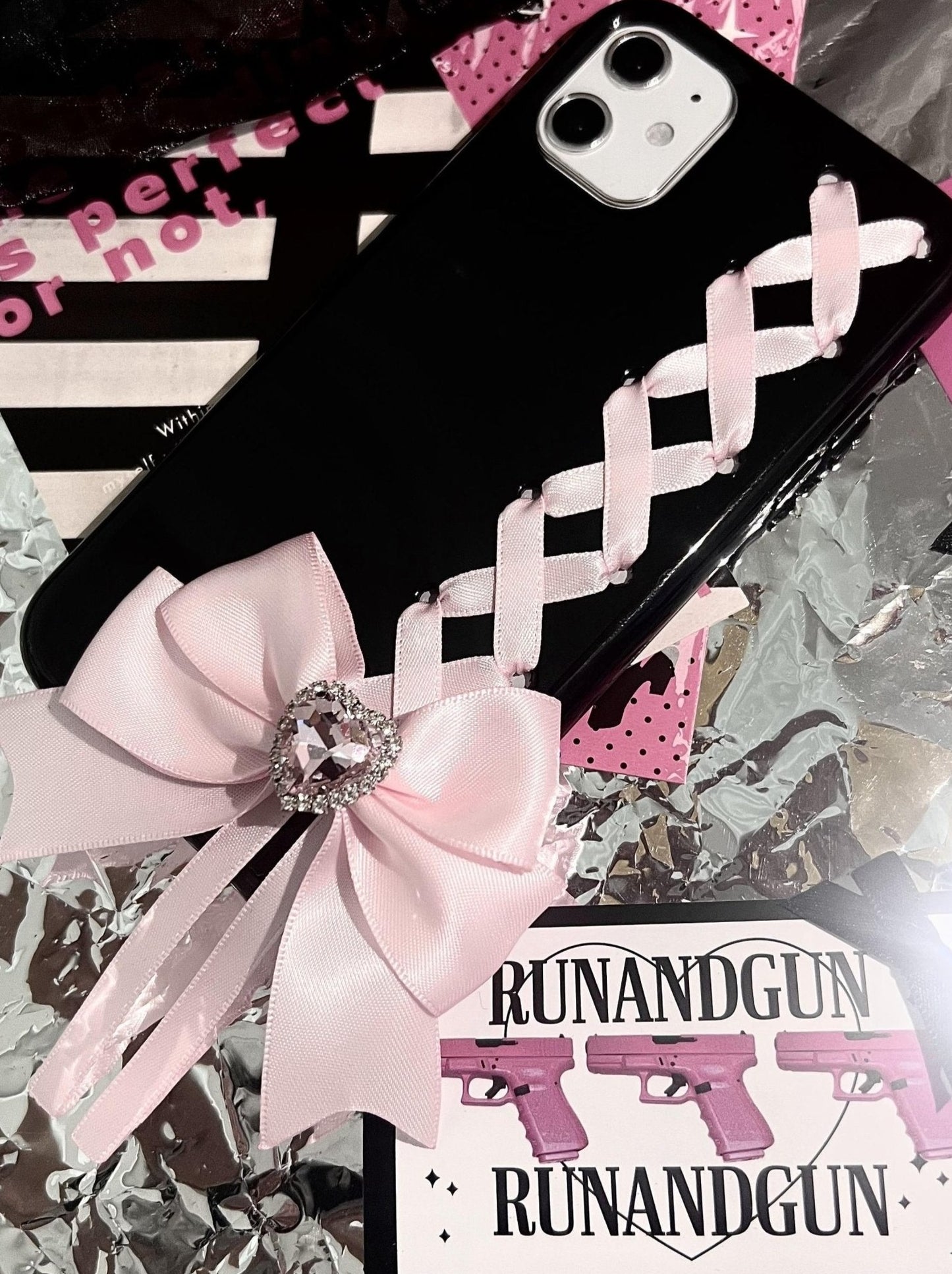 ハートジュエルレースアップスマホケース - LilyBlack