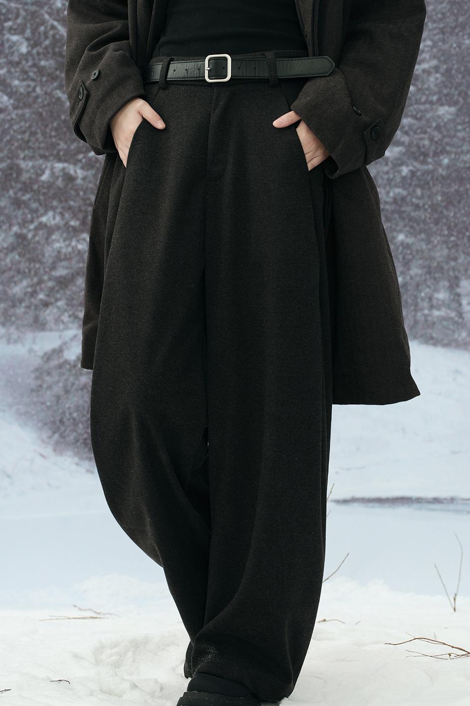 Solid color straight pants