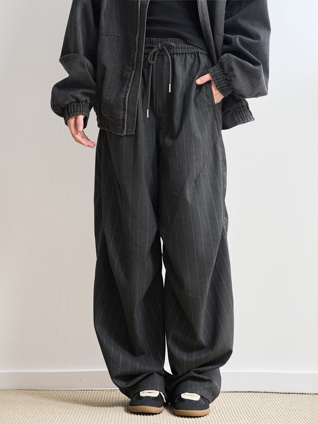 ストライプストレートプリーツパンツ