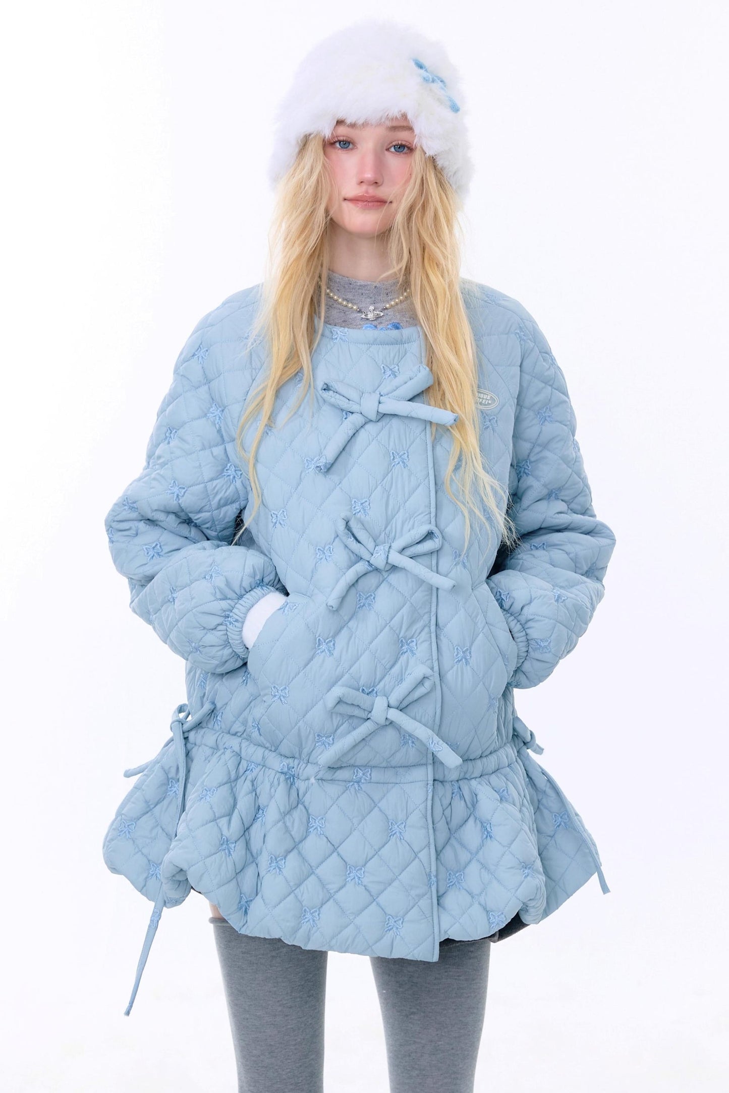 Middle length ribbon suite court