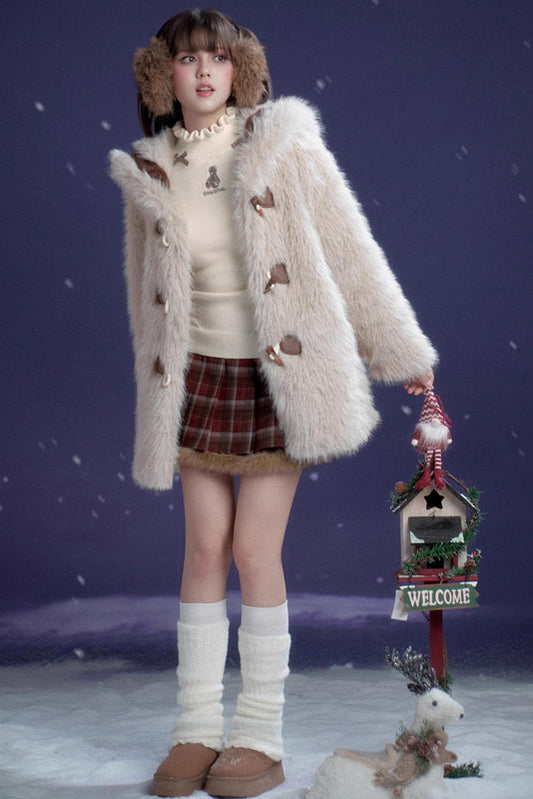 チェックファースカート+ハイネックトップス+ダッフルファーコート